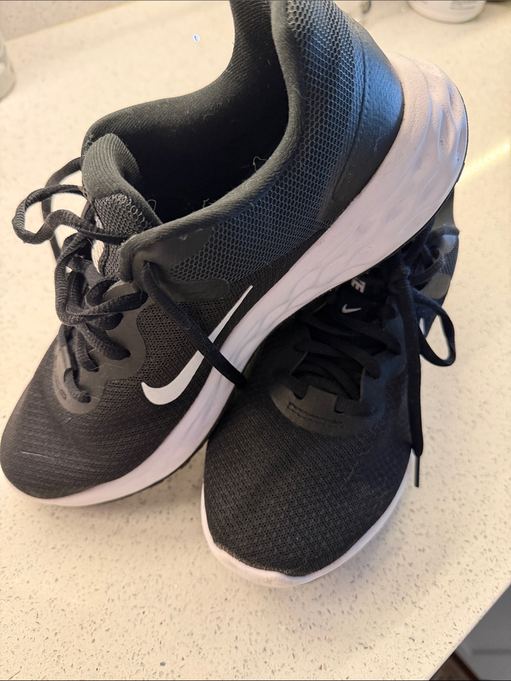 Nike Black and White Men's/Women's Low-Top Running Sneakers. Like new. Worn once